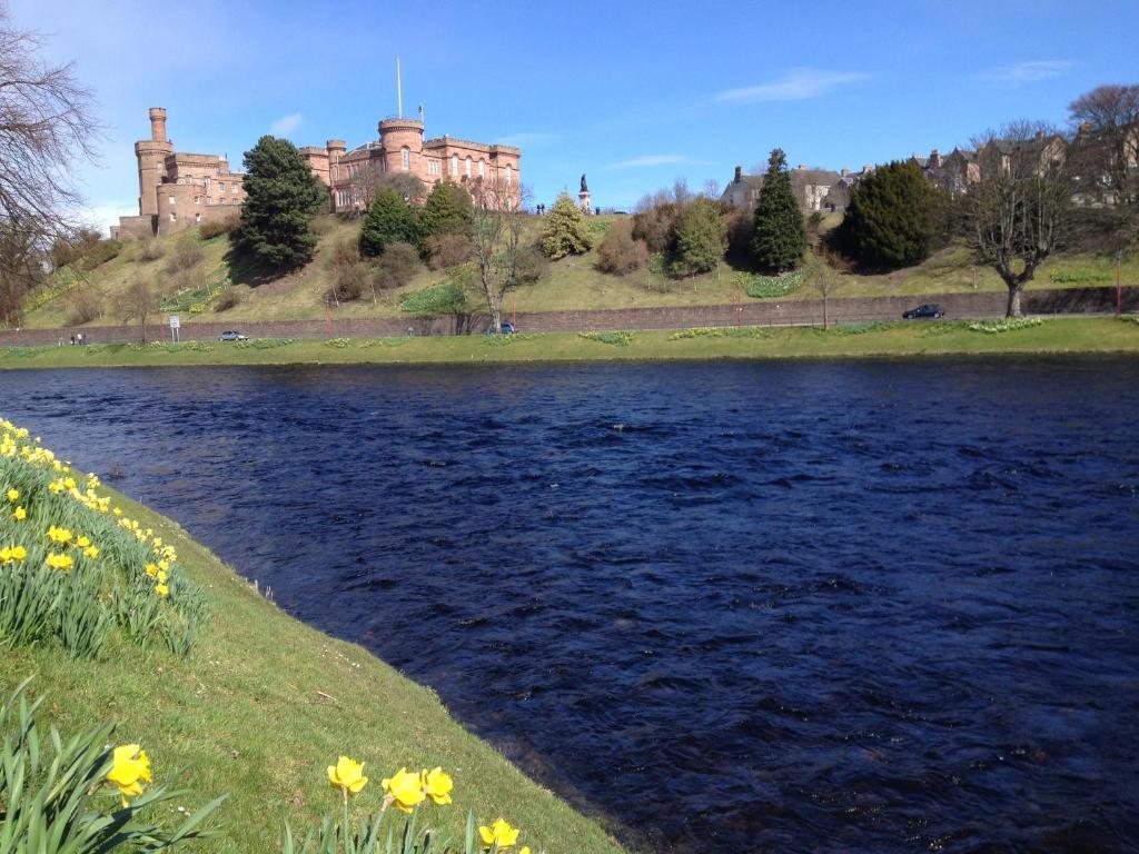 Castle Viewpoint B&B Inverness Ngoại thất bức ảnh